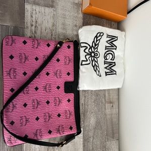 MCM SMALL SHOPPER TOTE
